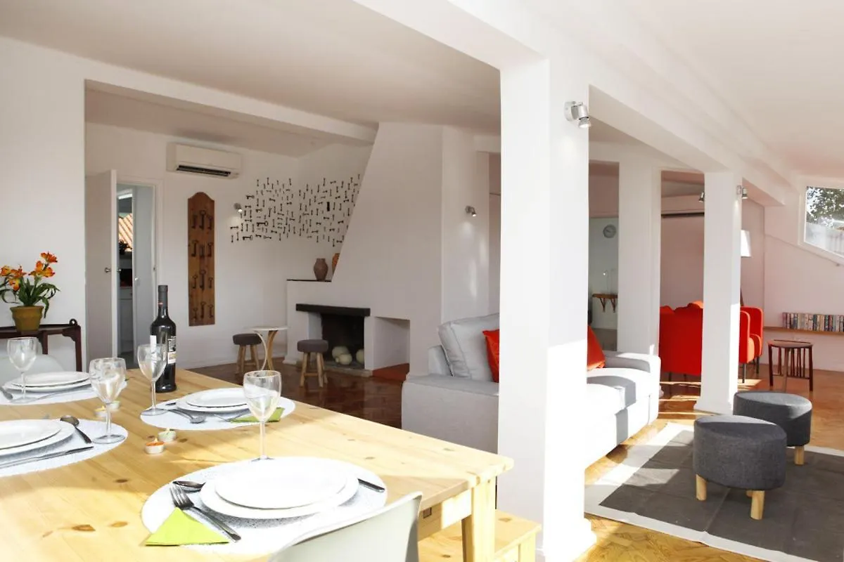 Cascais Downtown Apartment With Sea View