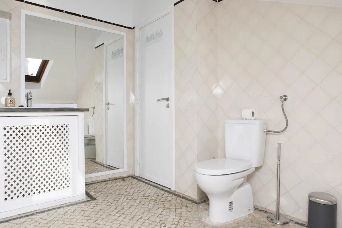 Cascais Downtown Apartment With Sea View