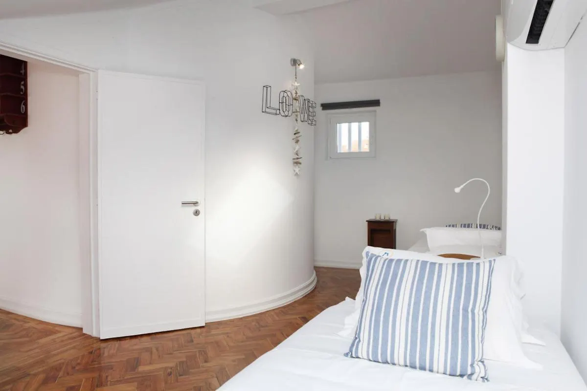 Cascais Downtown Apartment With Sea View