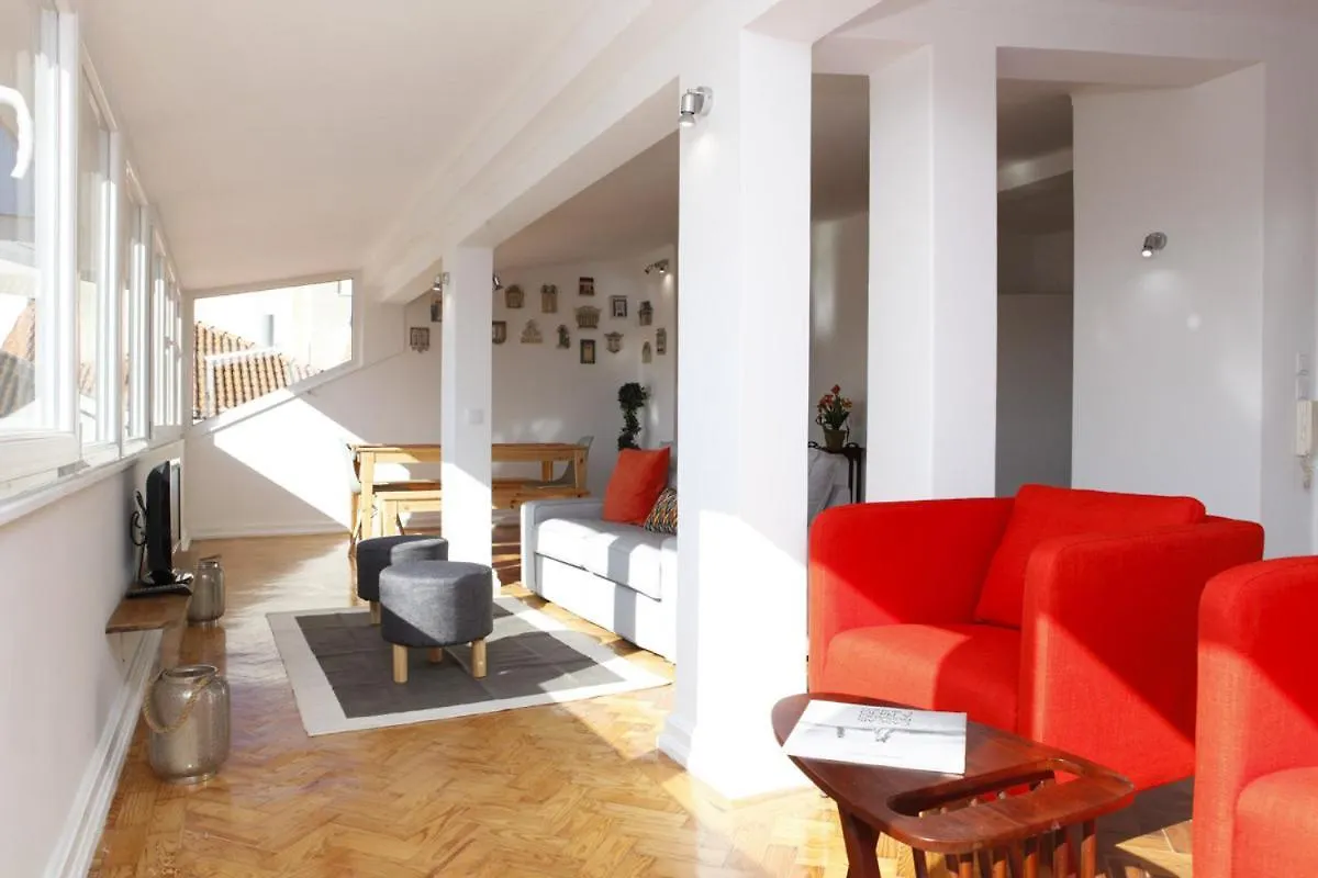 Cascais Downtown Apartment With Sea View