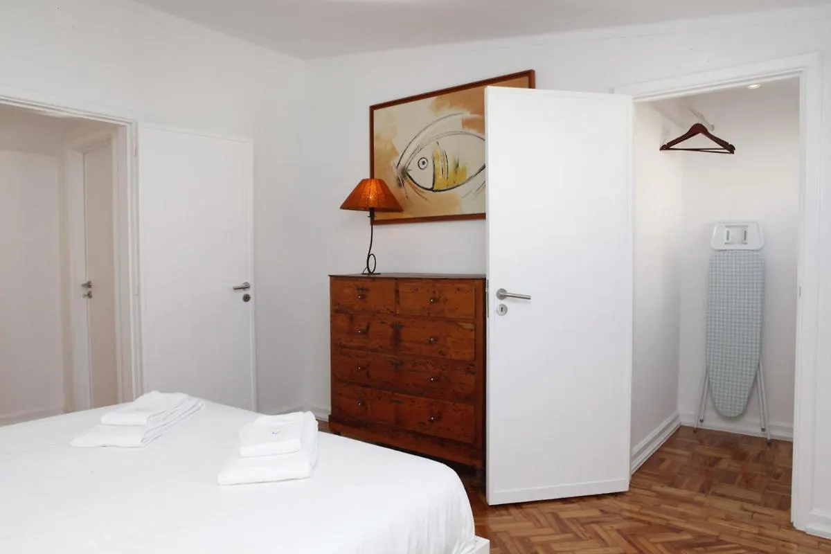 Cascais Downtown Apartment With Sea View
